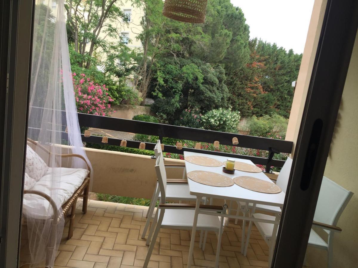 Studio Cabine,4 Personnes ,Renove,Au Calme,200 M De La Plage,Parking Prive Sète Exterior foto